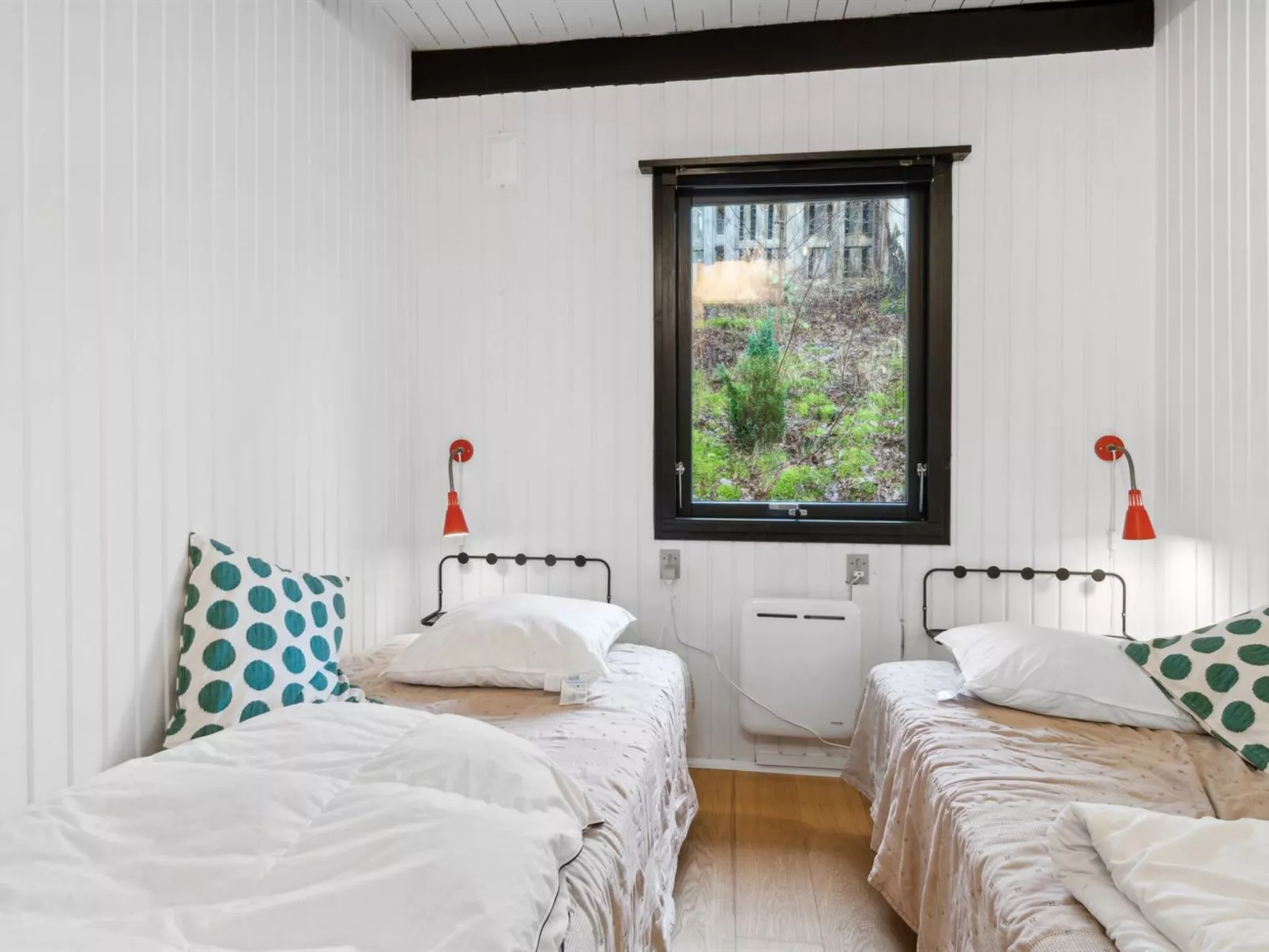 "Anthonette" - 900m from the sea-Binnen