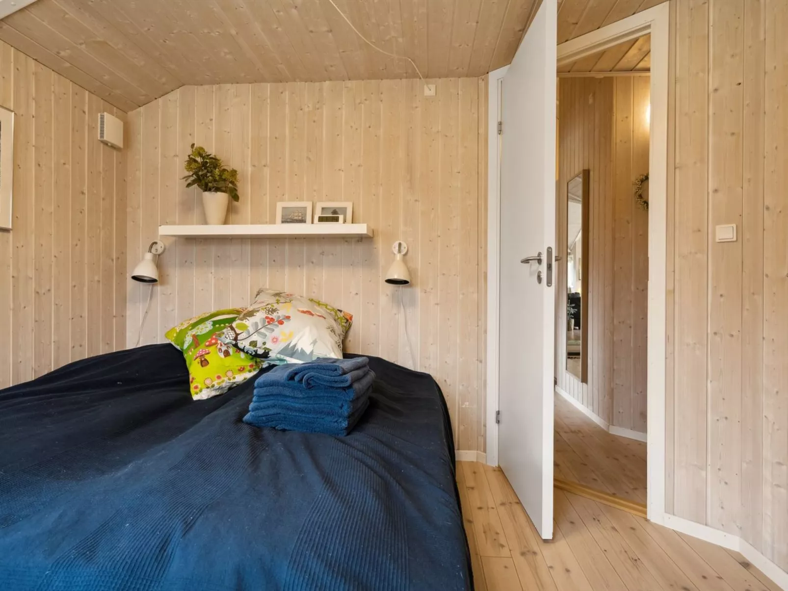 "Fatima" - 400m from the sea-Binnen