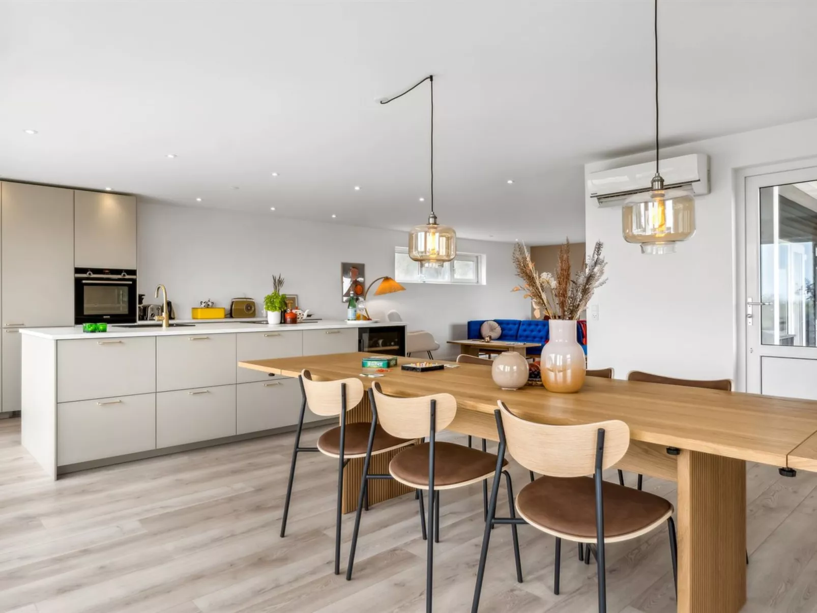 "Ajvi" - 900m from the sea-Binnen