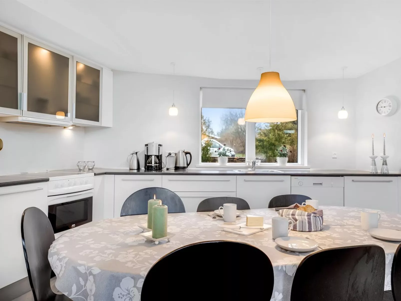 "Zuhra" - 250m from the sea-Binnen