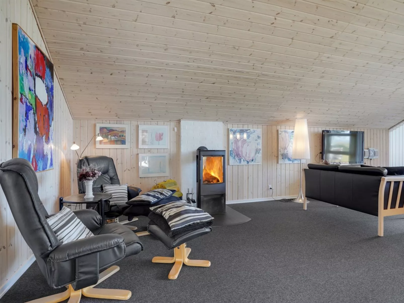 "Saila" - 500m to the fjord-Binnen