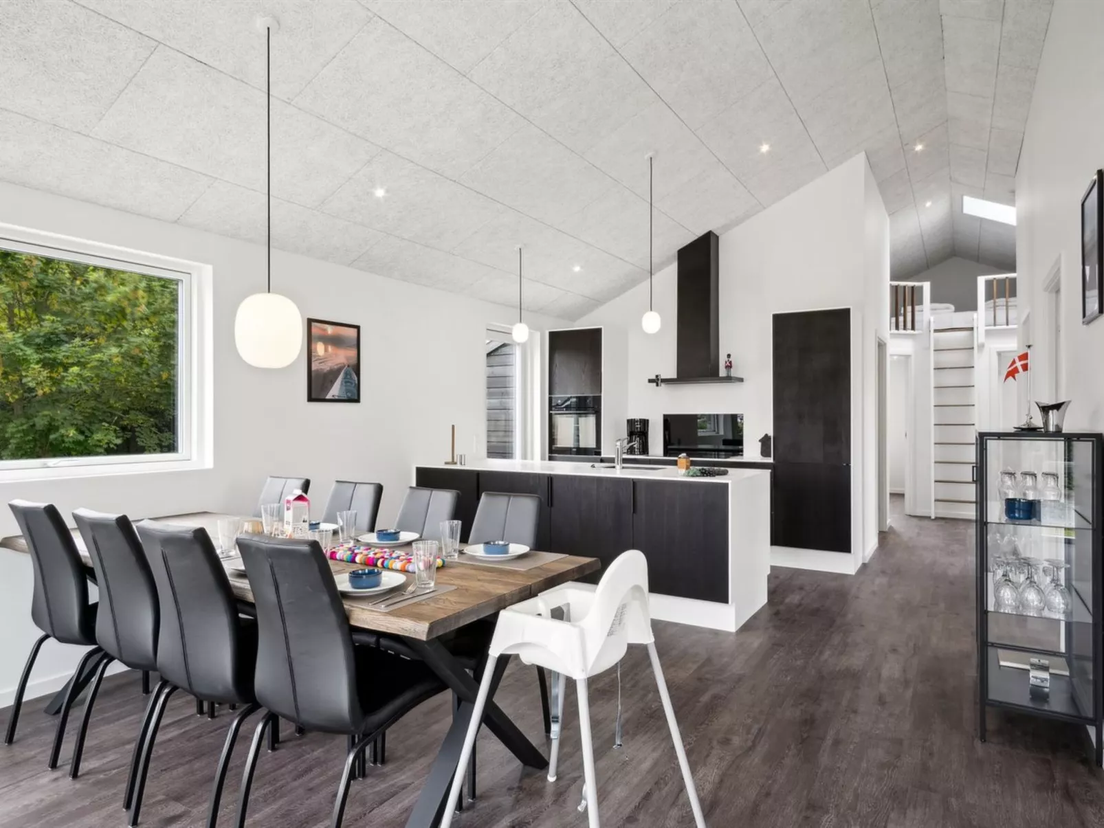 "Stygg" - 75m from the sea-Binnen