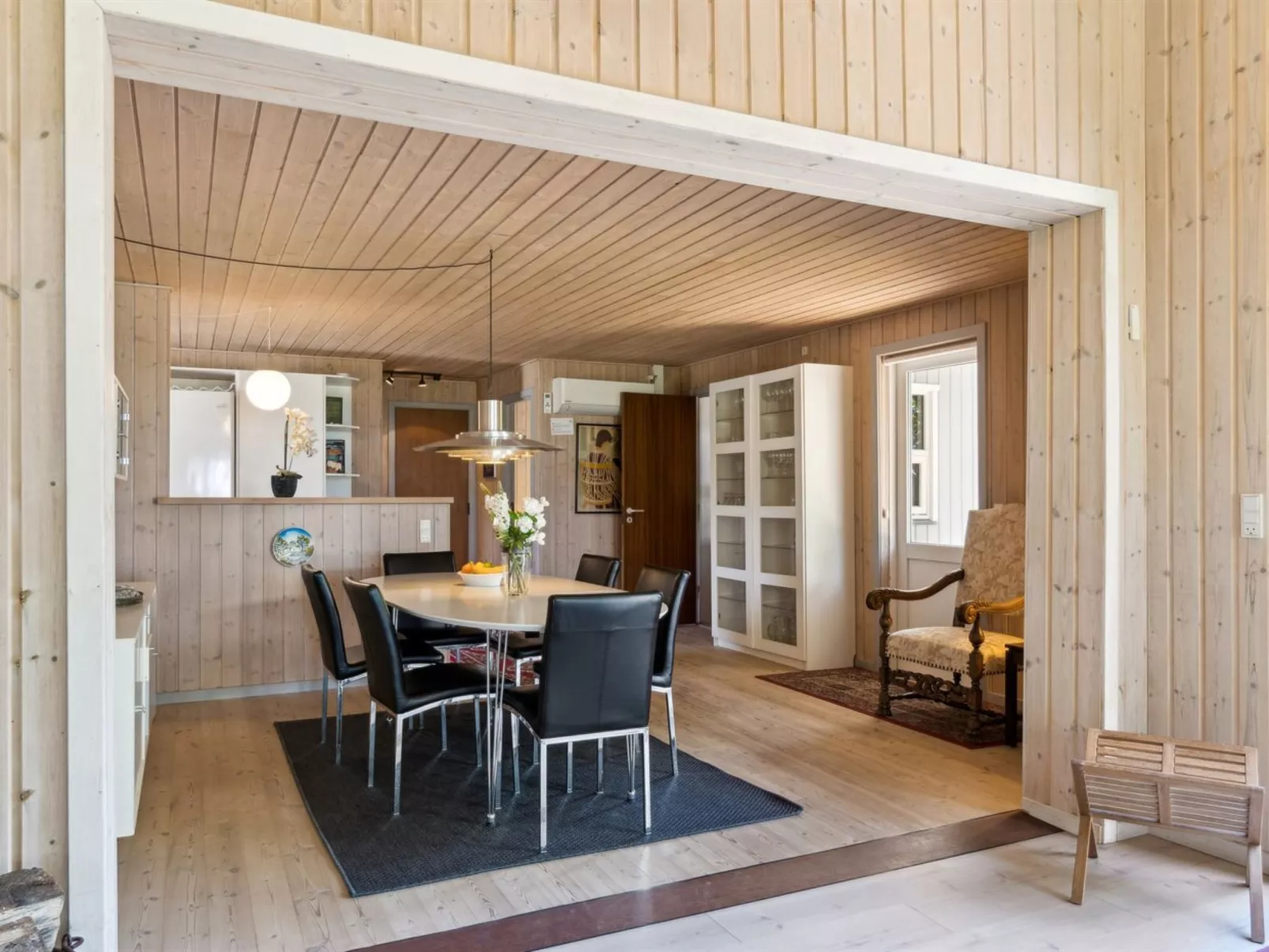 "Myriam" - 50m from the sea-Binnen