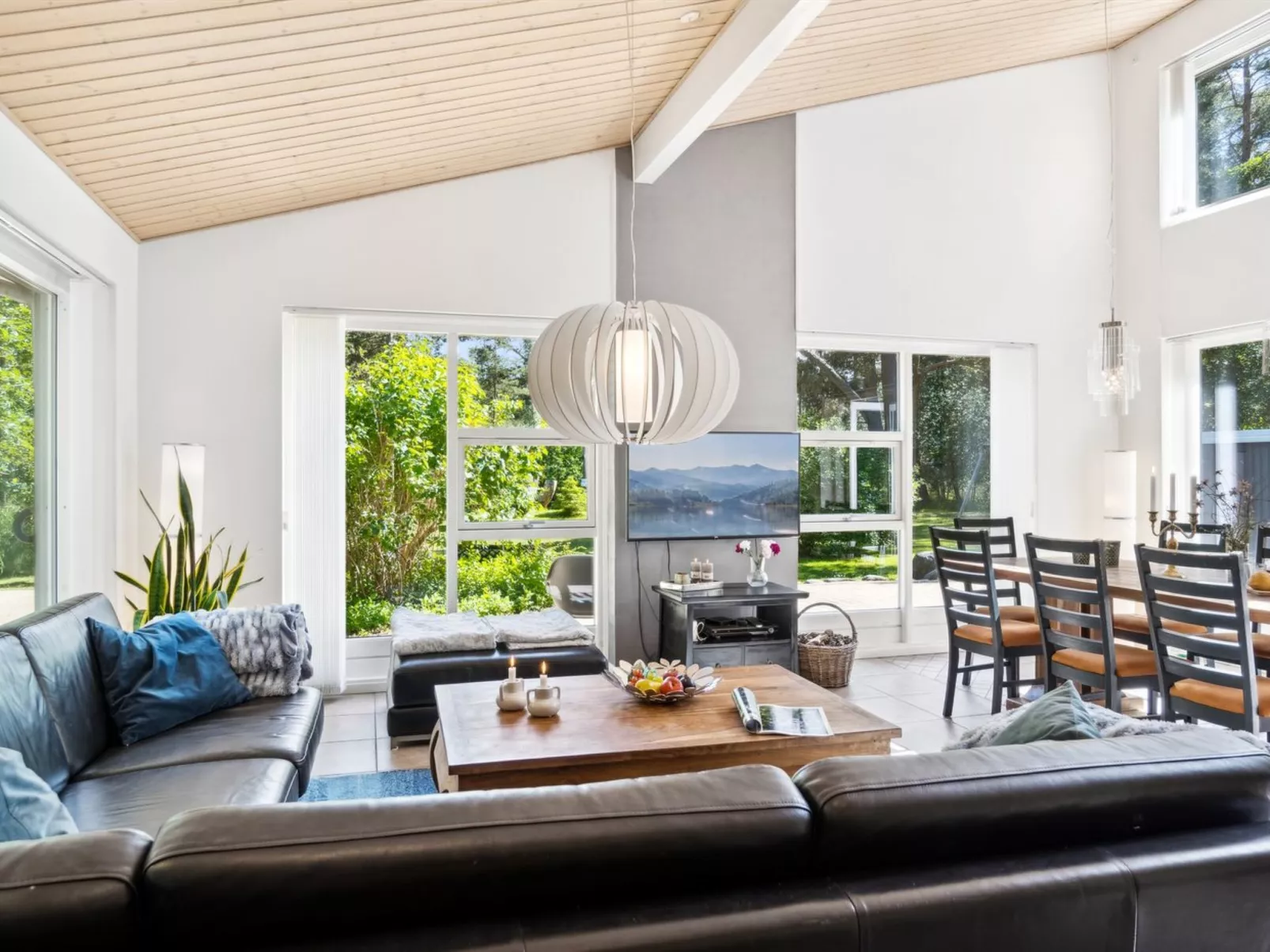 "Romil" - 2.1km from the sea-Binnen