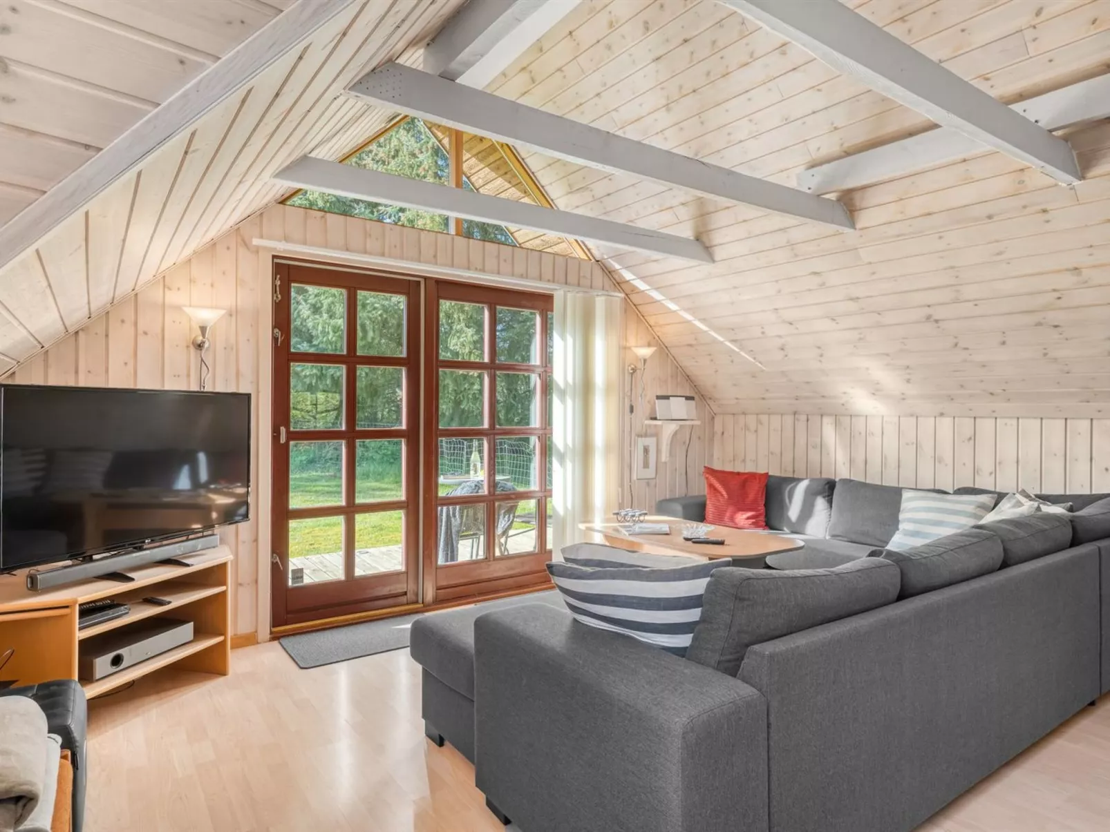 "Niesina" - 600m to the fjord-Binnen