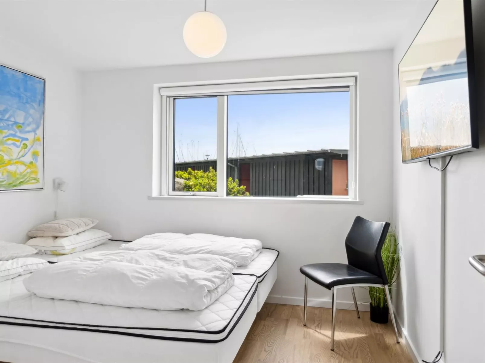 "Skade" - 10m from the sea-Binnen