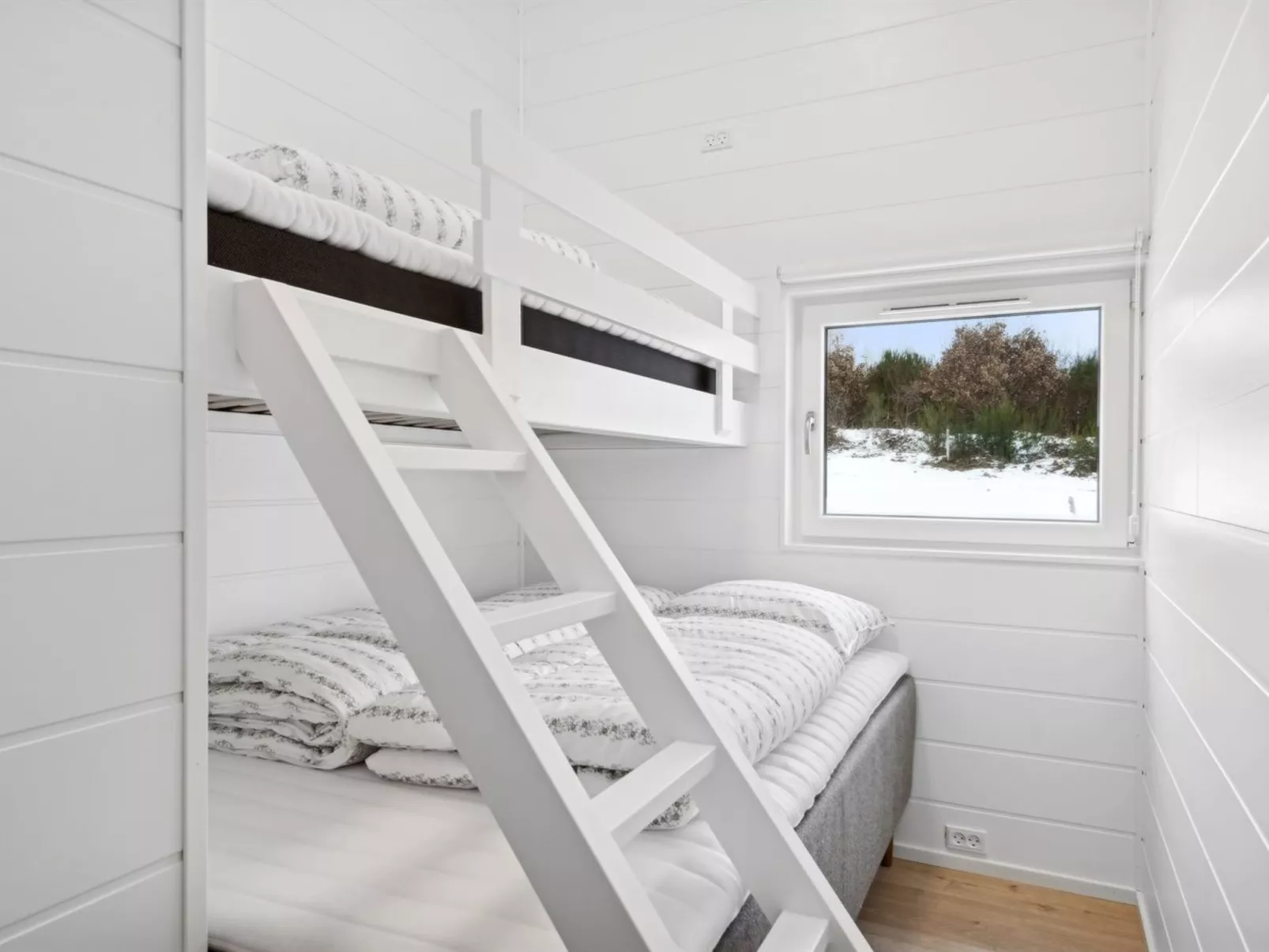 "Marinus" - 800m from the sea-Binnen