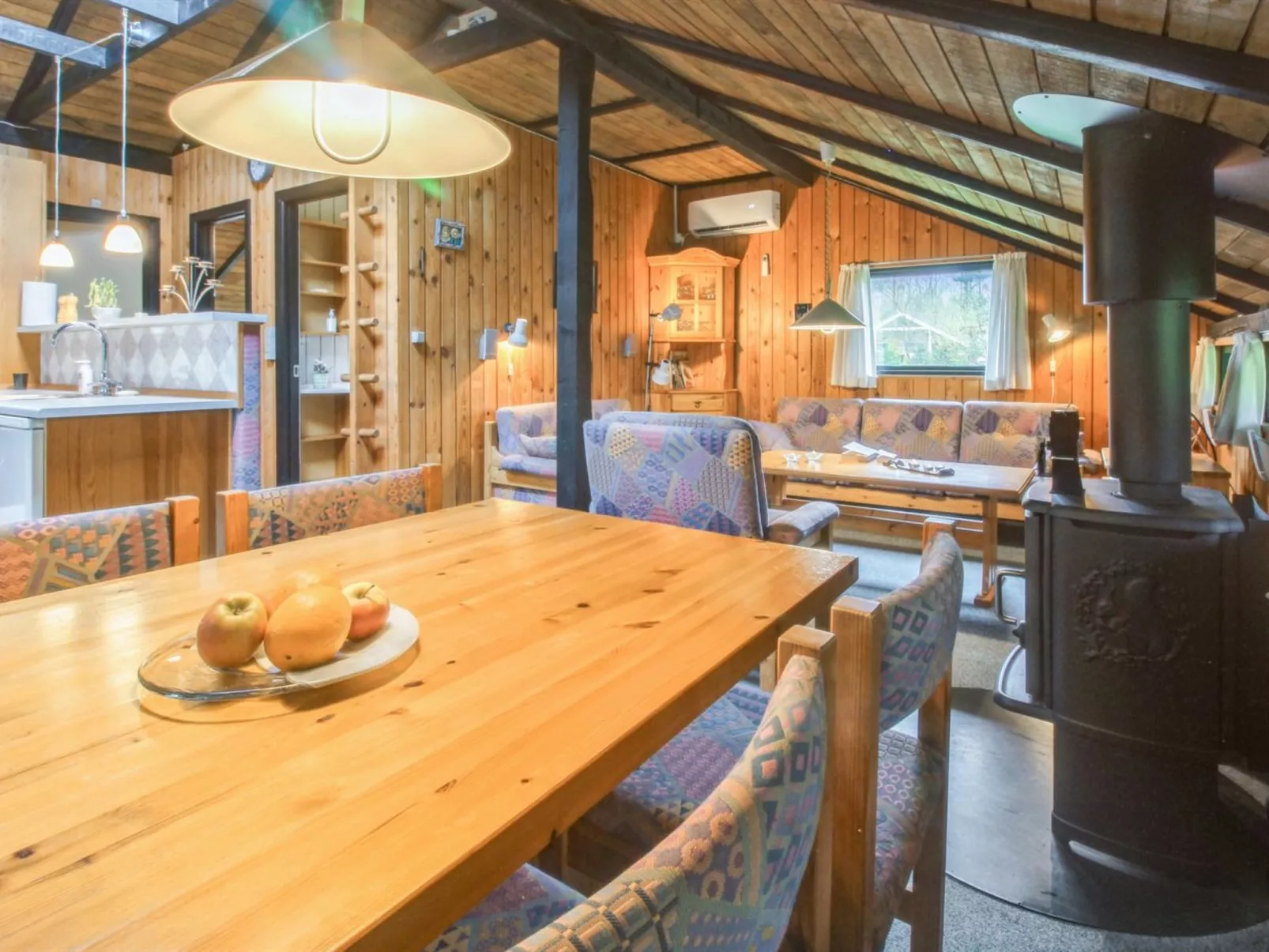 "Gabi" - 30km from the sea-Binnen