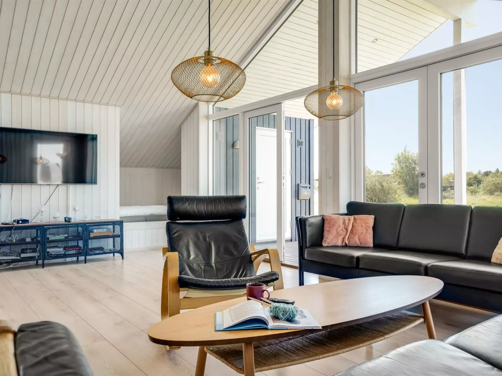 "Kiersten" - 800m from the sea-Binnen