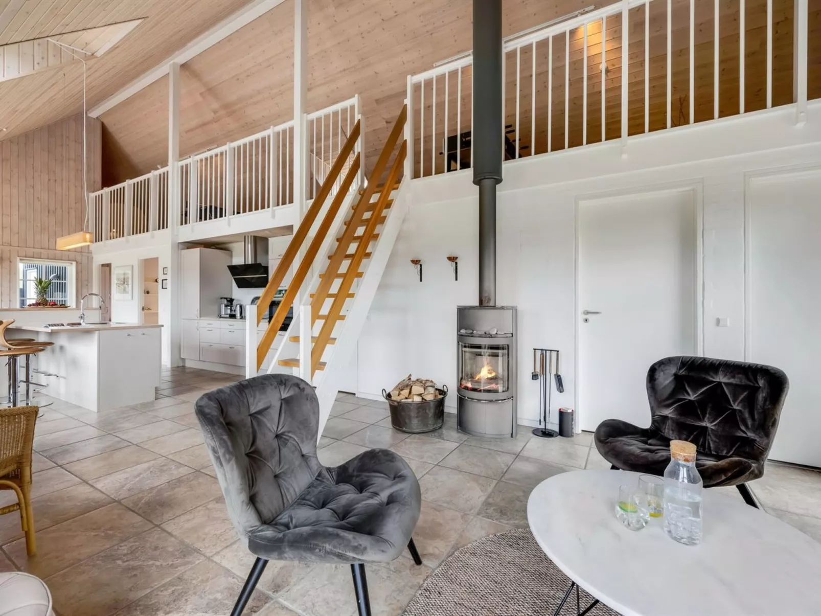 "Helmi" - 1.5km from the sea-Binnen