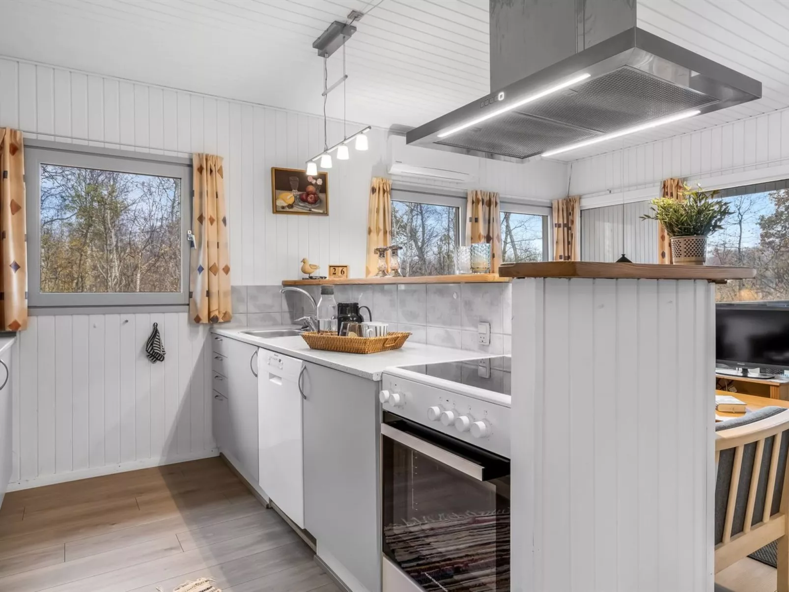 "Lonneke" - 800m from the sea-Binnen