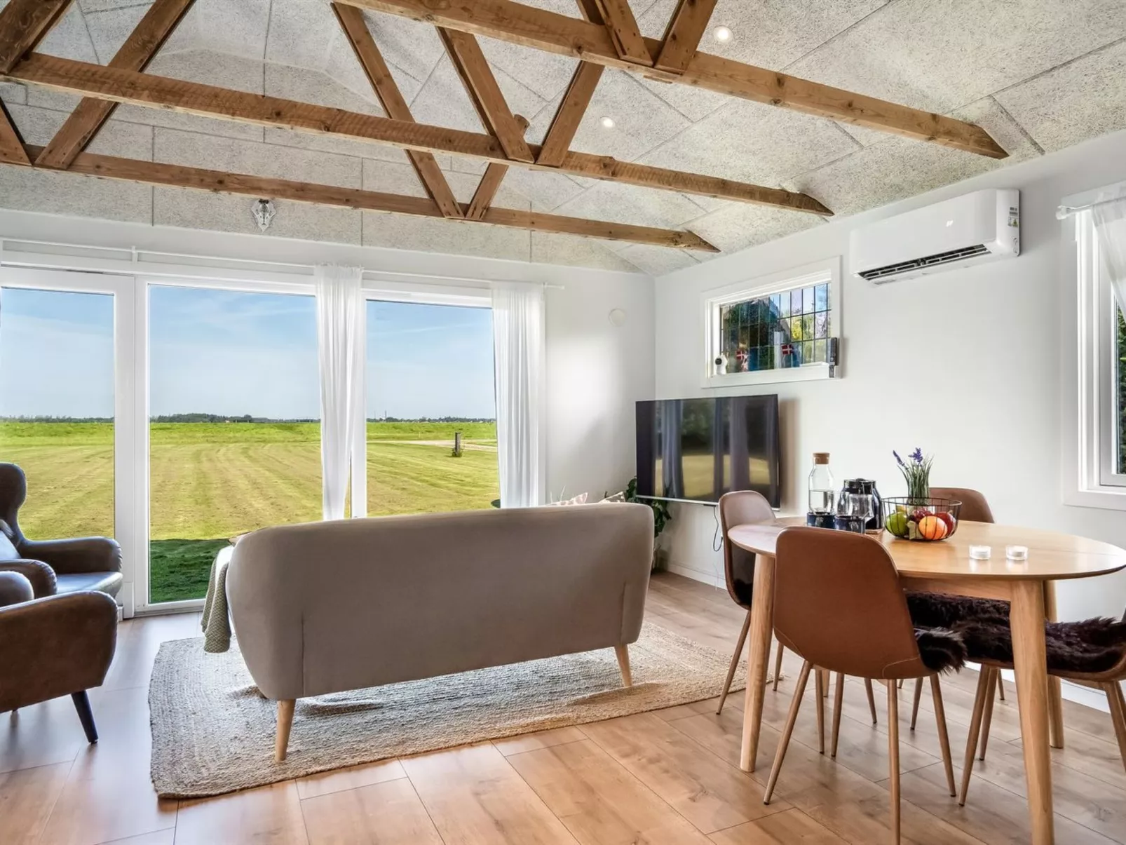 "Kanerva" - 100m to the fjord-Binnen