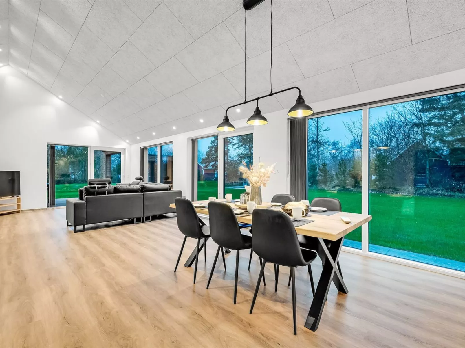 "Grimar" - 400m to the fjord-Binnen