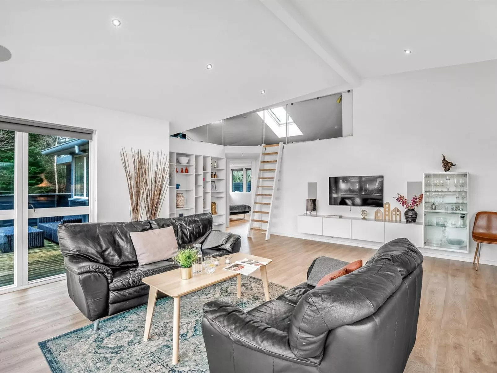 "Carlie" - 250m to the fjord-Binnen