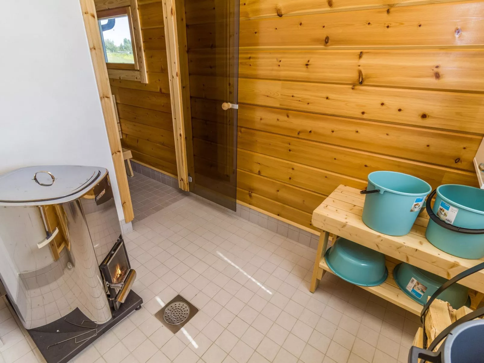 Ruka-kitkan kuukkeli-Binnen