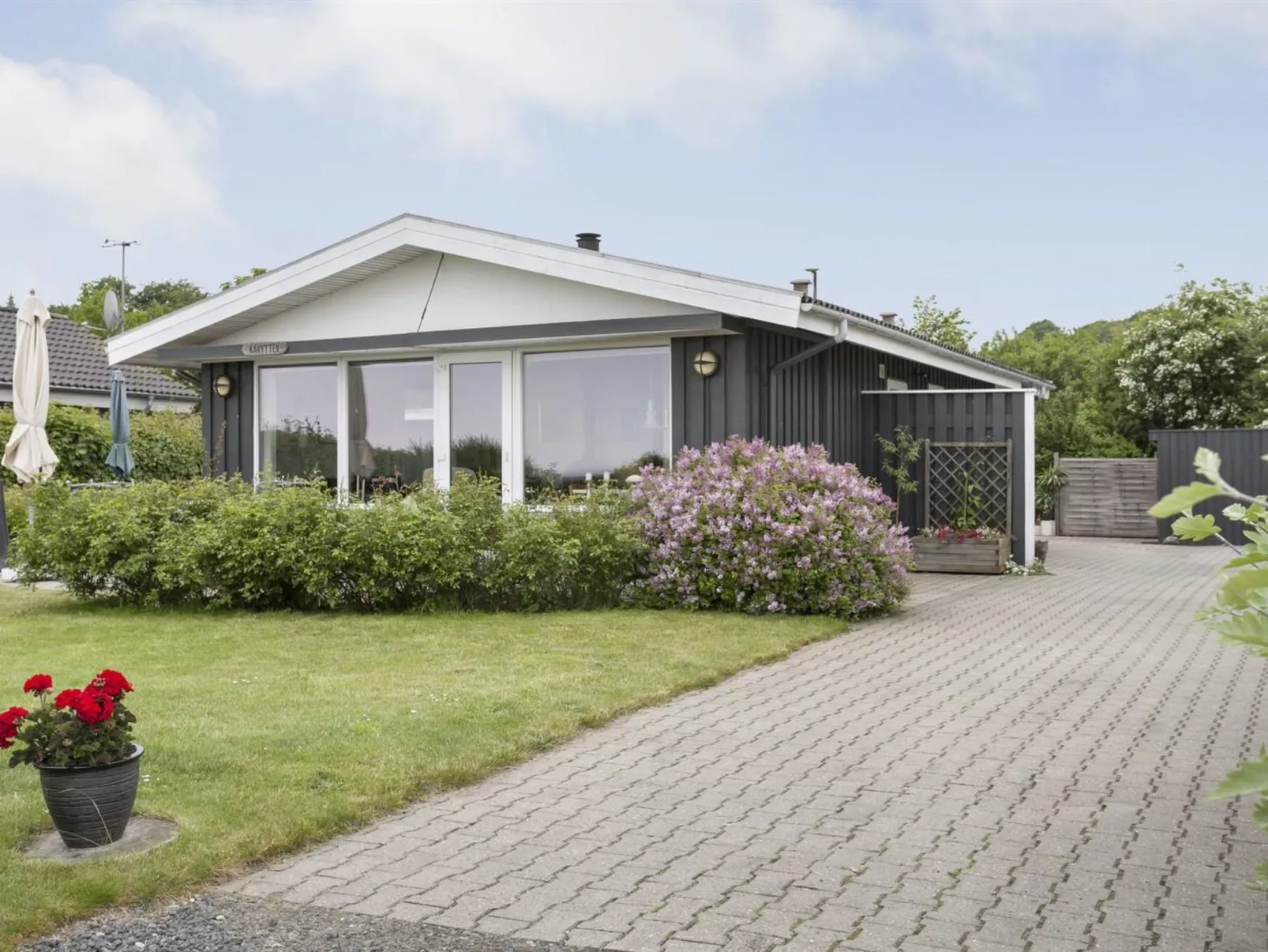 "Cornelius" - 30m from the sea-Buiten