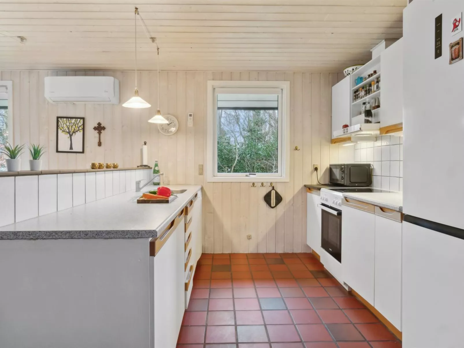 "Naina" - 200m from the sea-Binnen