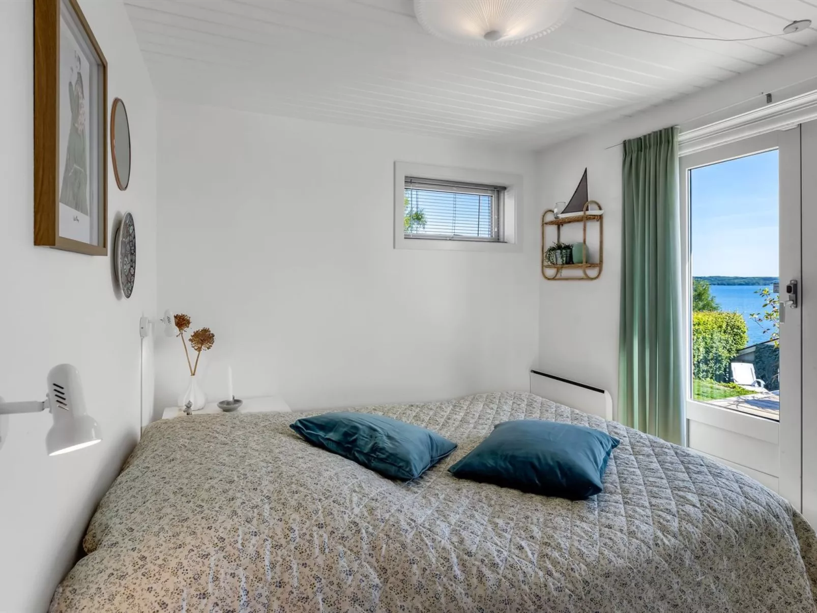 "Tobias" - 45m to the fjord-Binnen