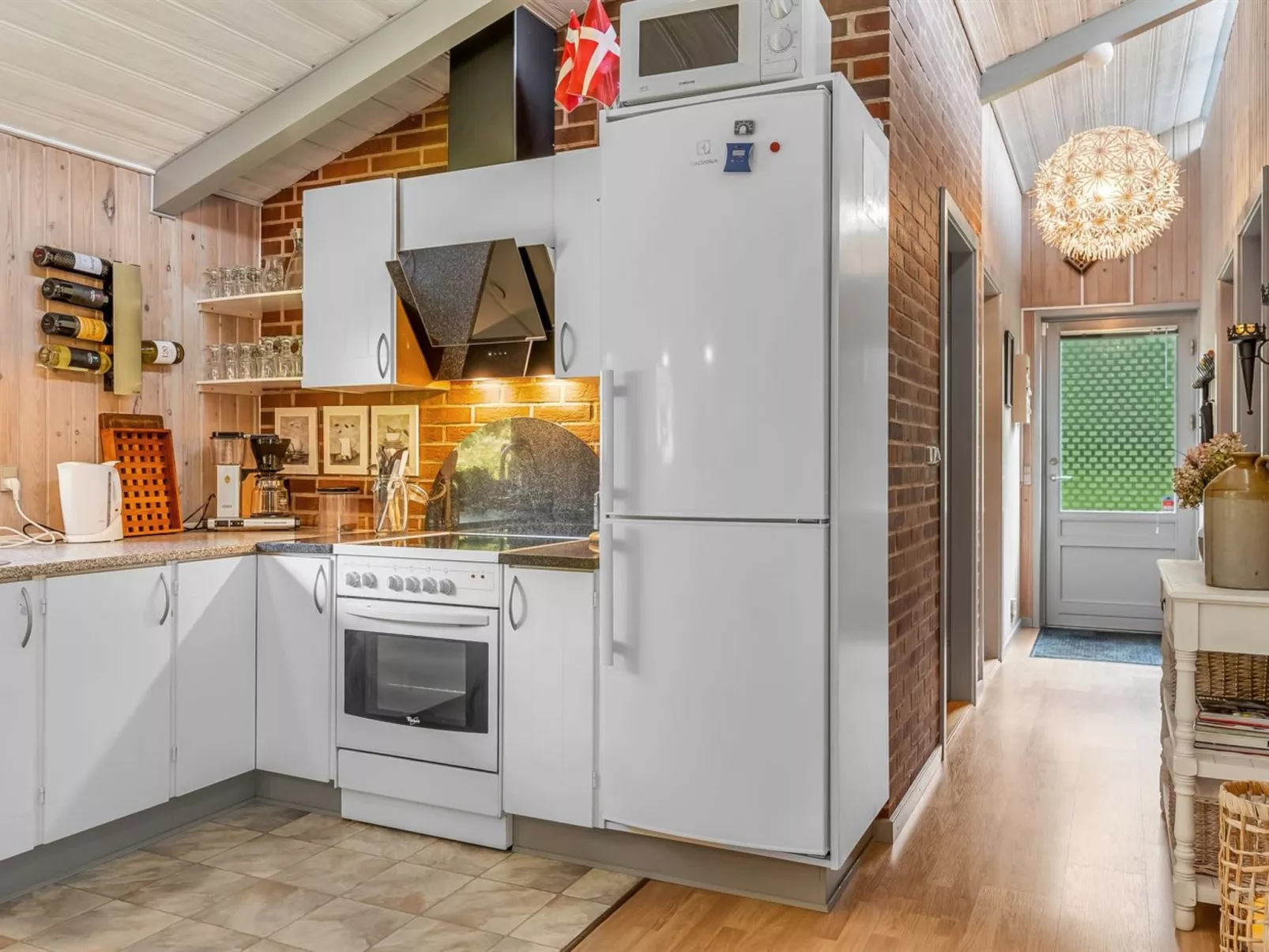 "Anne" - 30km from the sea-Binnen