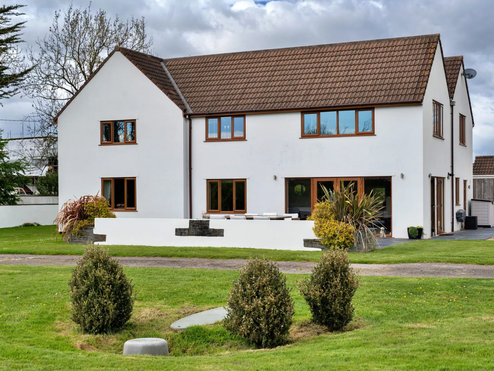Stone Bow Farmhouse-Buiten