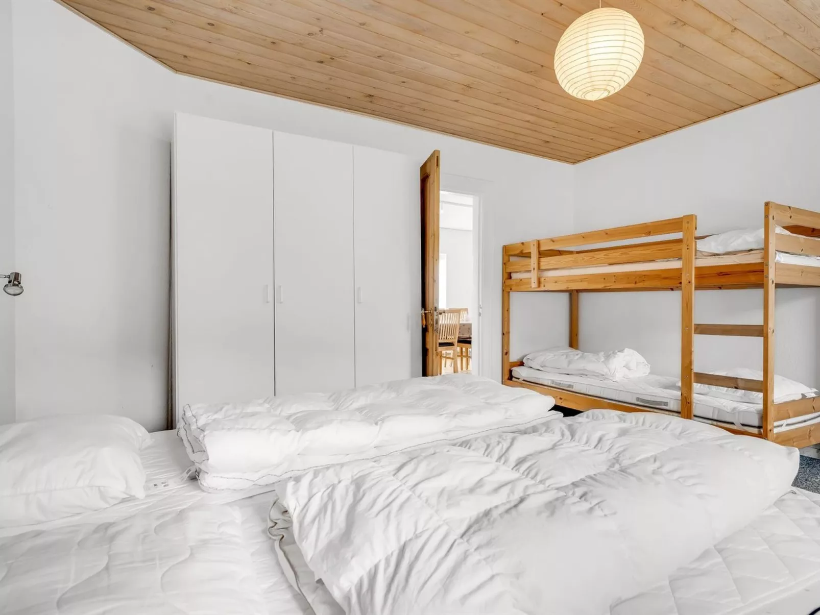 "Nette" - 2km to the fjord-Binnen