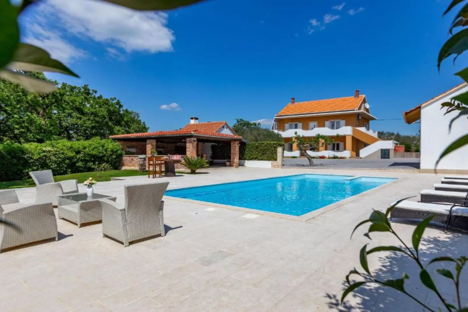 Peaceful Murvica Villa Pool, Garden, and Modern Comfort - Two Bedroom Holiday Home with Private Pool-Zwembad