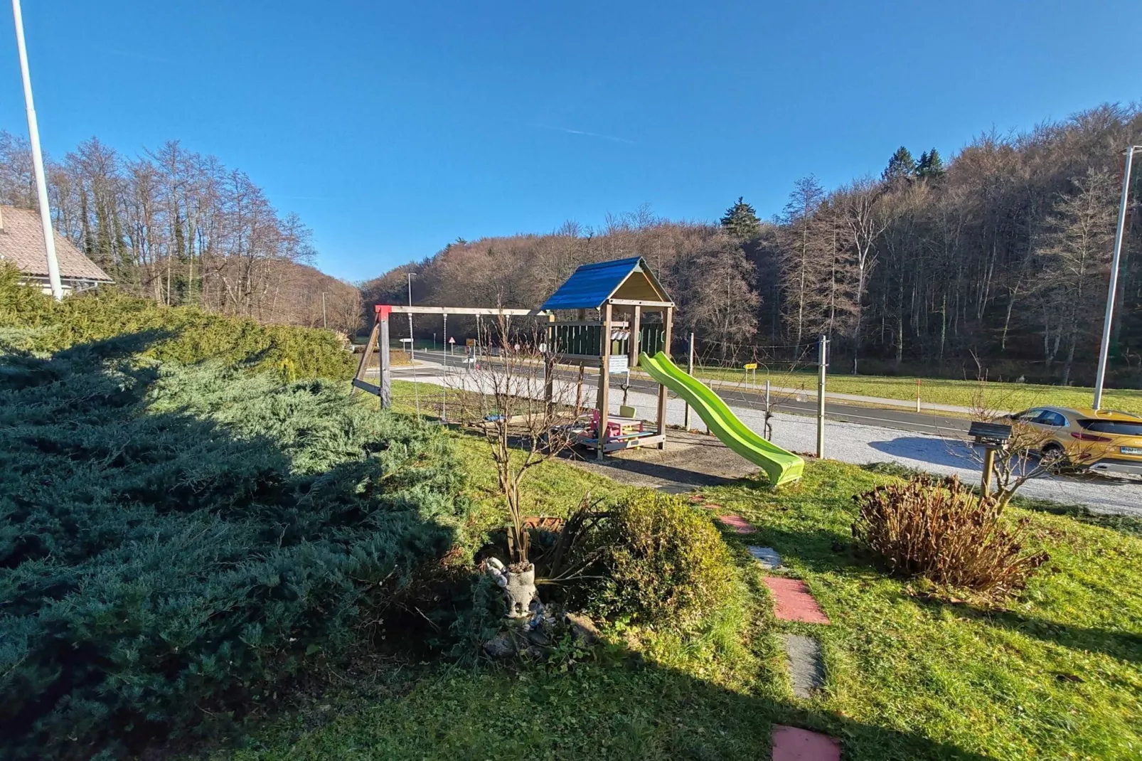 Brezovica Spacious Family-Friendy Apartment - Two Bedroom Apartment with Balcony-Buitenlucht