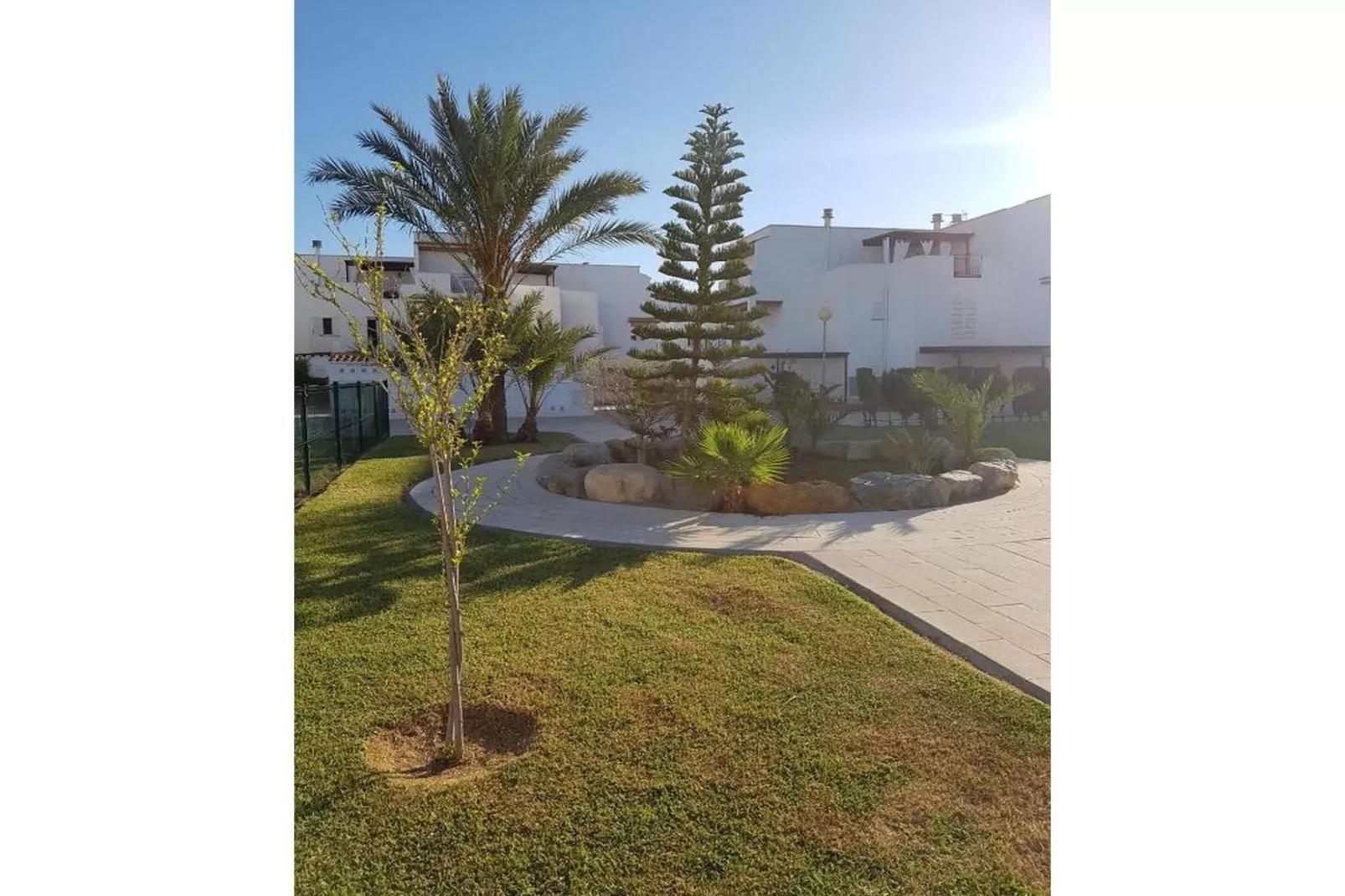 CT 369 AL - Faro's Apartmento Naturista - Primera Linea Vera Playa-Tuinen zomer
