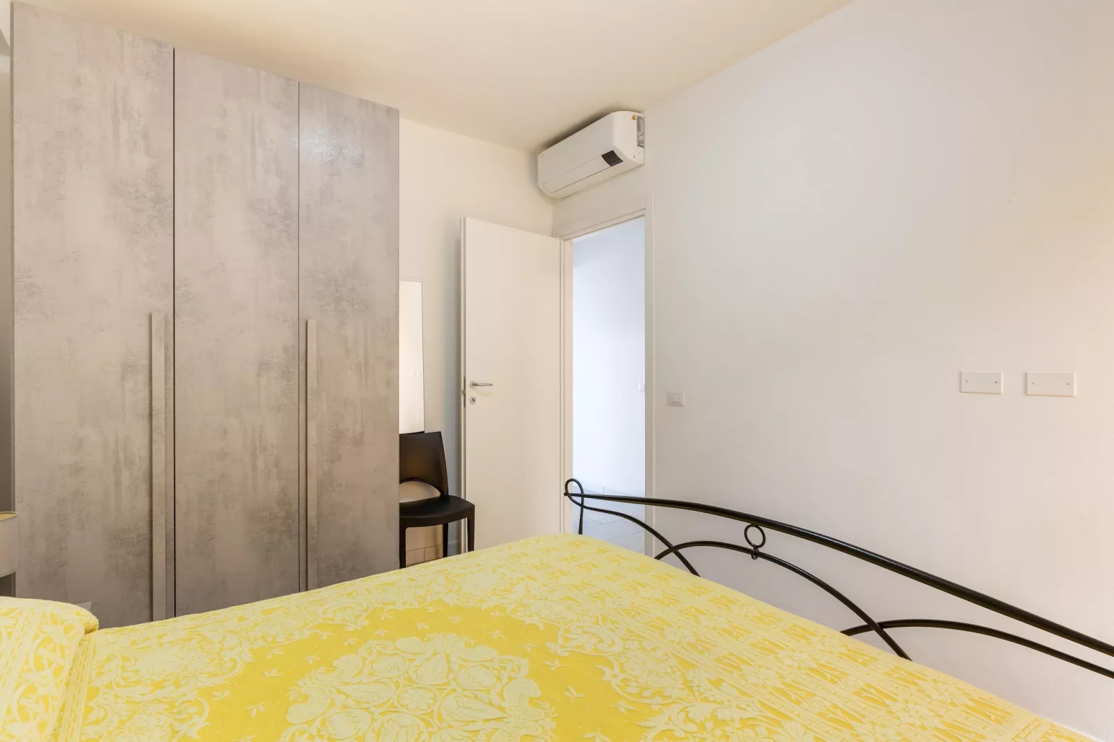 TRILO 2 LI RUSSI PT-Slaapkamer