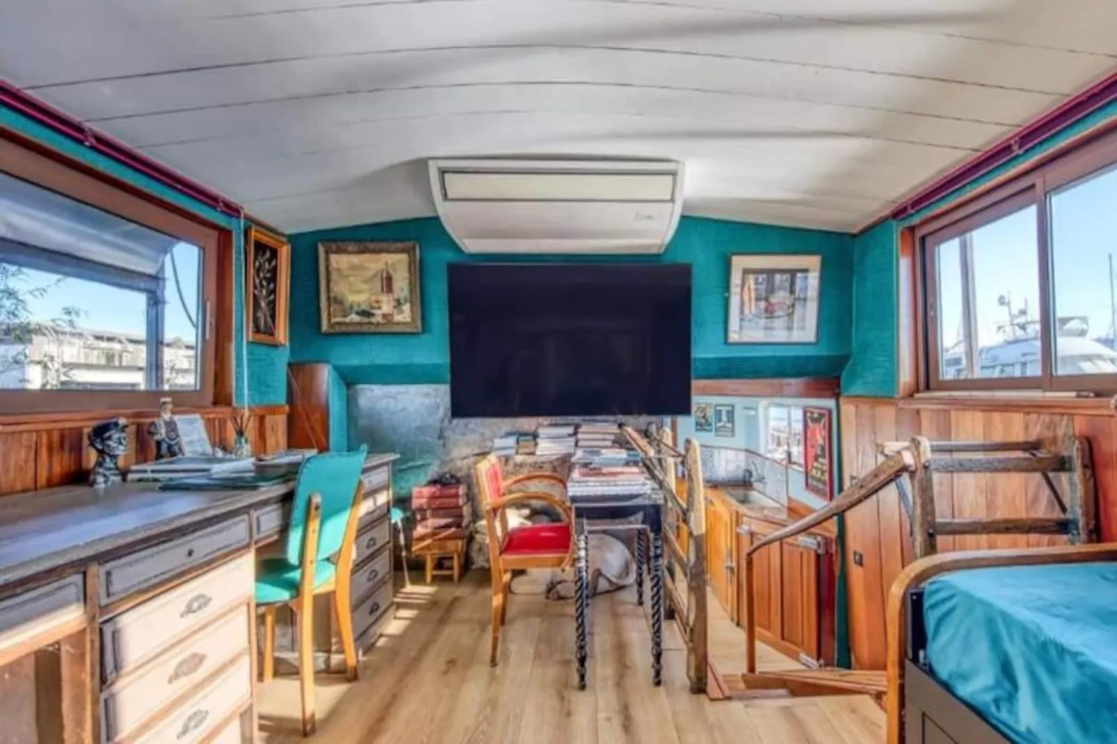 Grand Duplex Luxueux Sur La Péniche Petite Annick-Niet-getagd