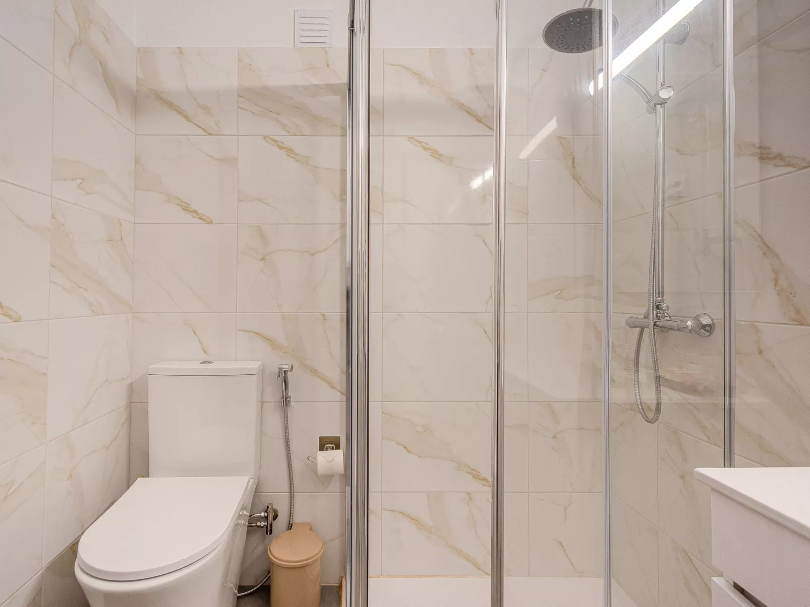 Amélia - Sunny Way-Binnen