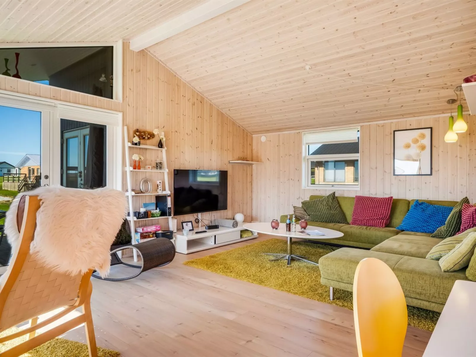 "Ginia" - 150m to the fjord-Binnen