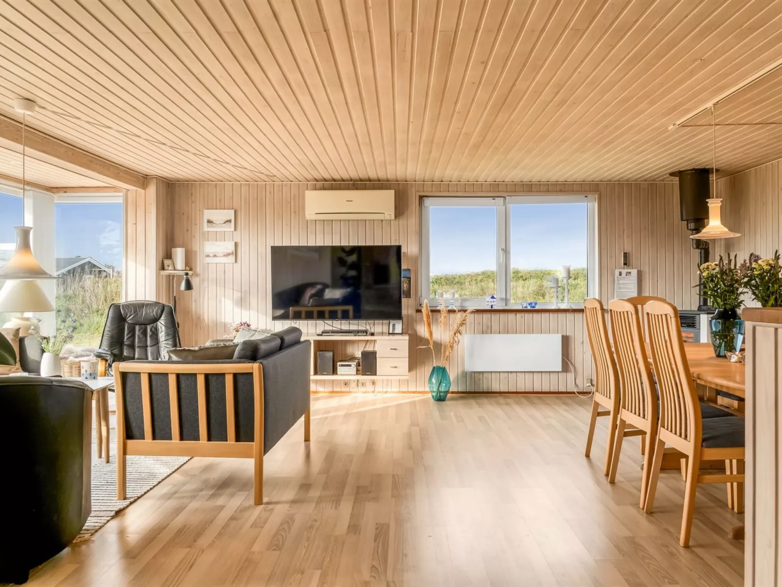 "Raadengaard" - 400m from the sea-Binnen