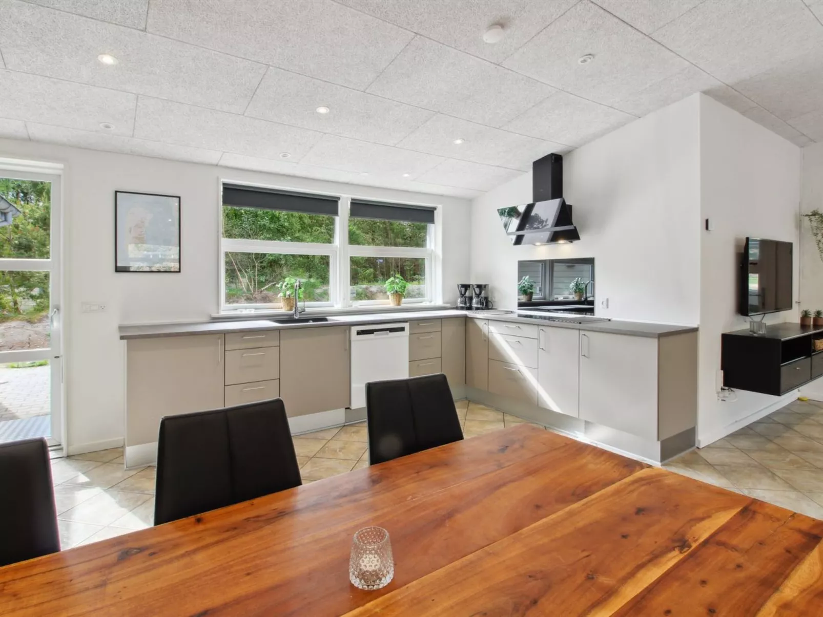 "Nael" - 1.6km from the sea-Binnen