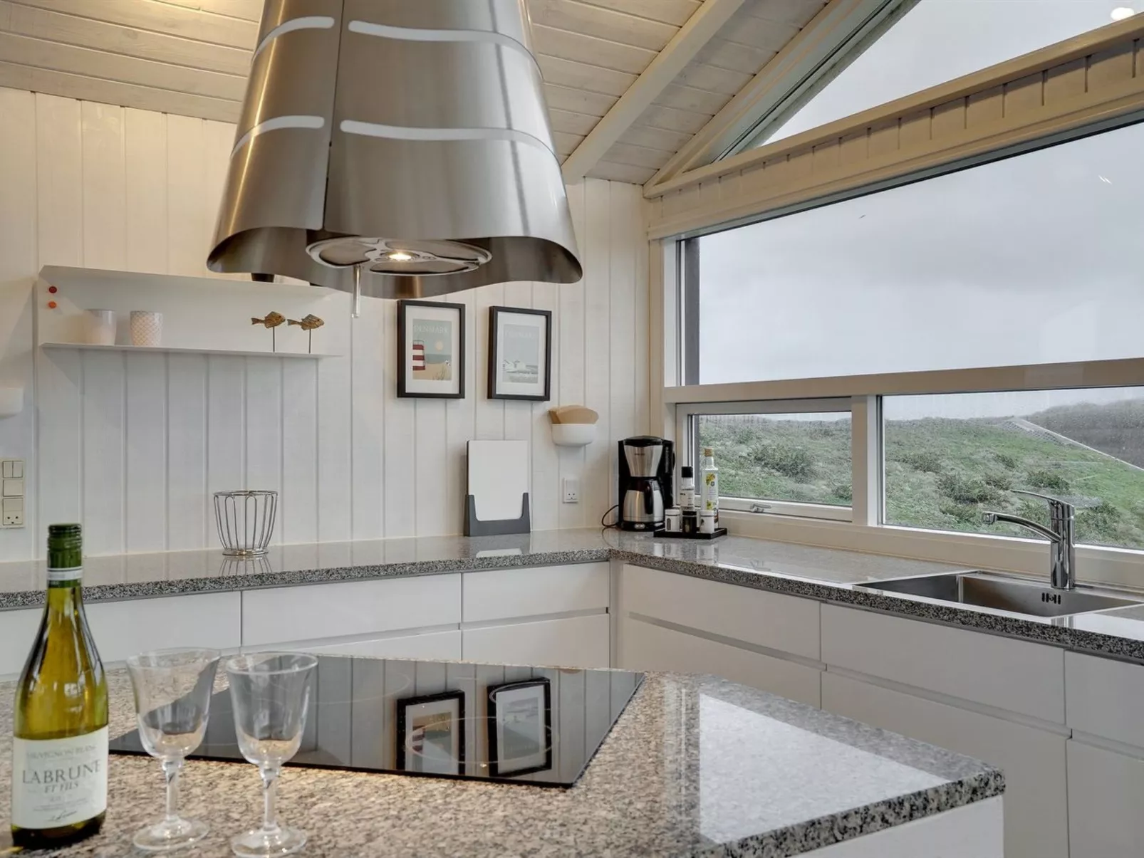 "Swerting" - 230m from the sea-Binnen