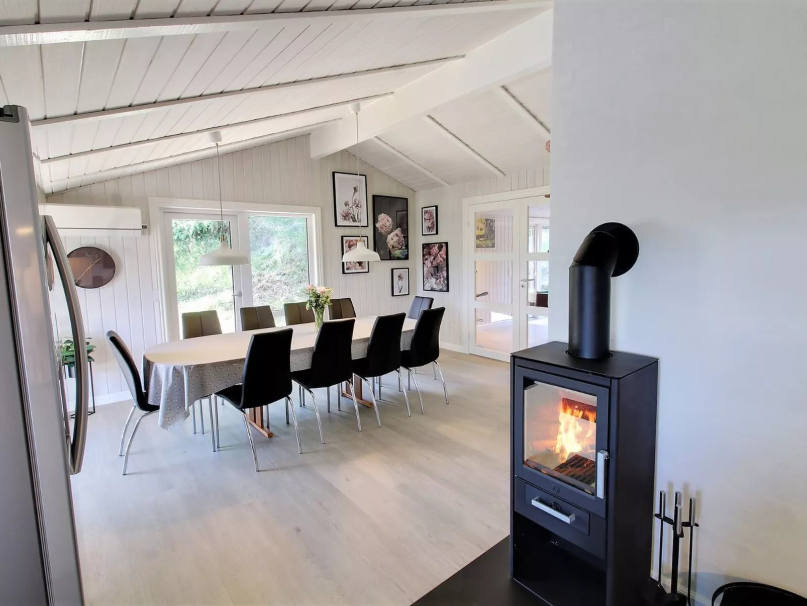 "Sirka" - 200m from the sea-Binnen