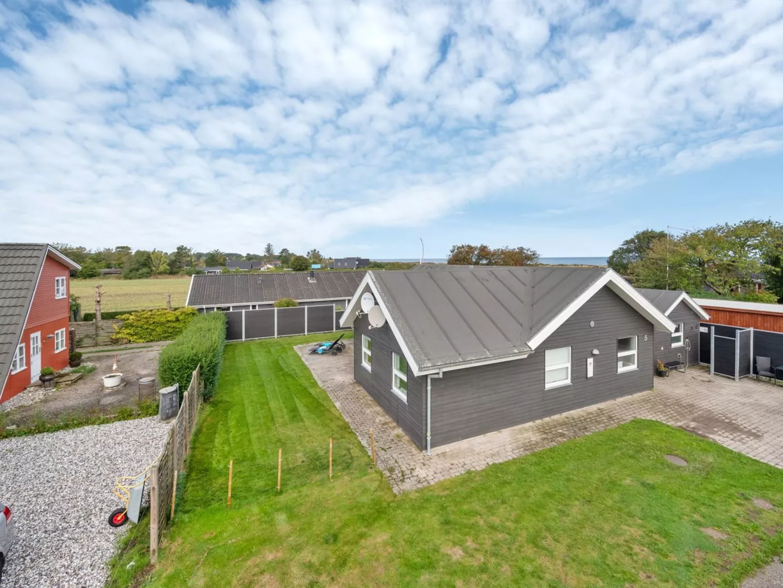 "Thorwith" - 150m from the sea-Buiten