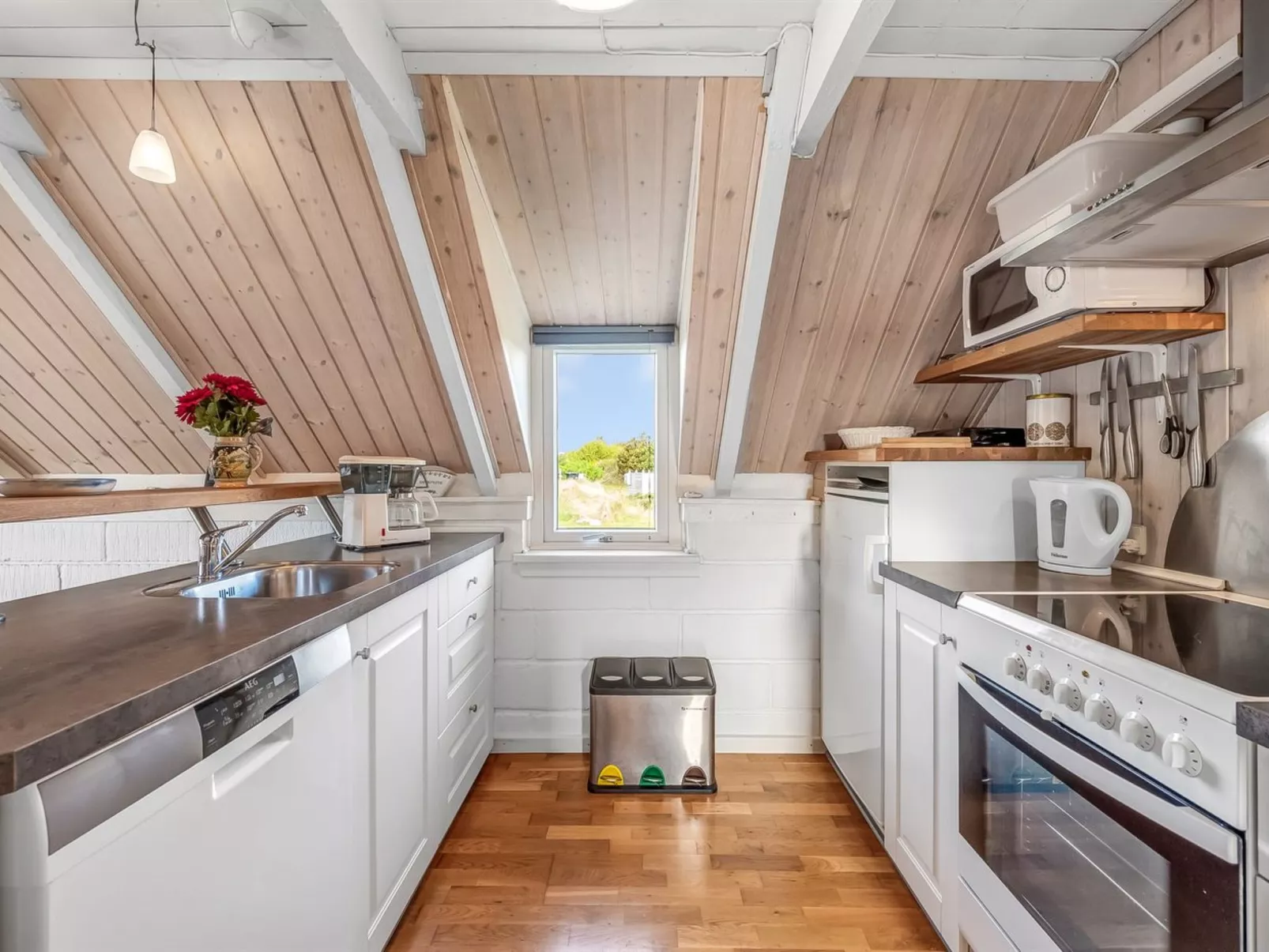 "Hemfrith" - 800m to the fjord-Binnen