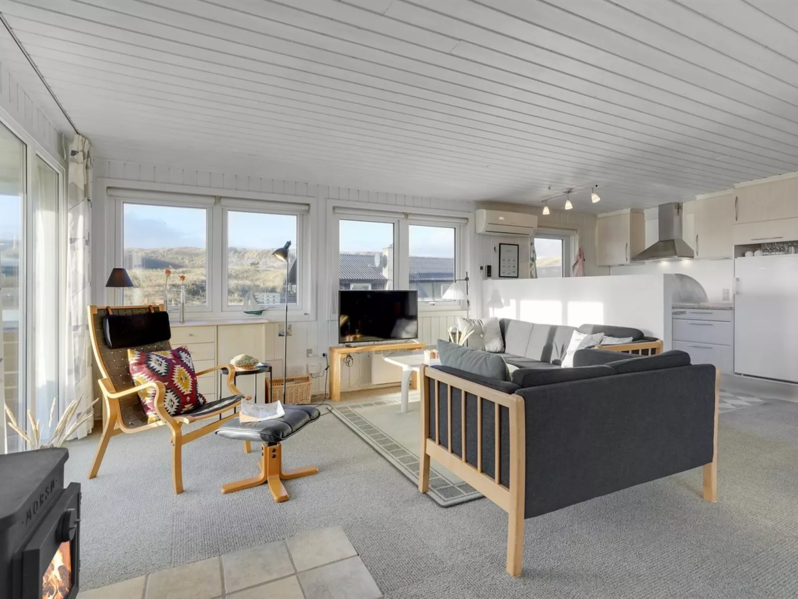 "Ozeana" -  from the sea-Binnen