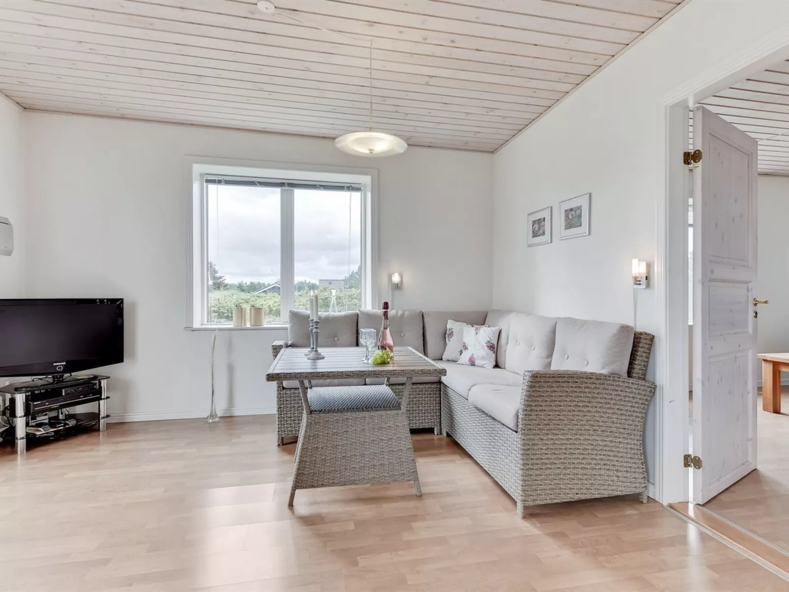 "Matthias" - 400m to the fjord-Binnen