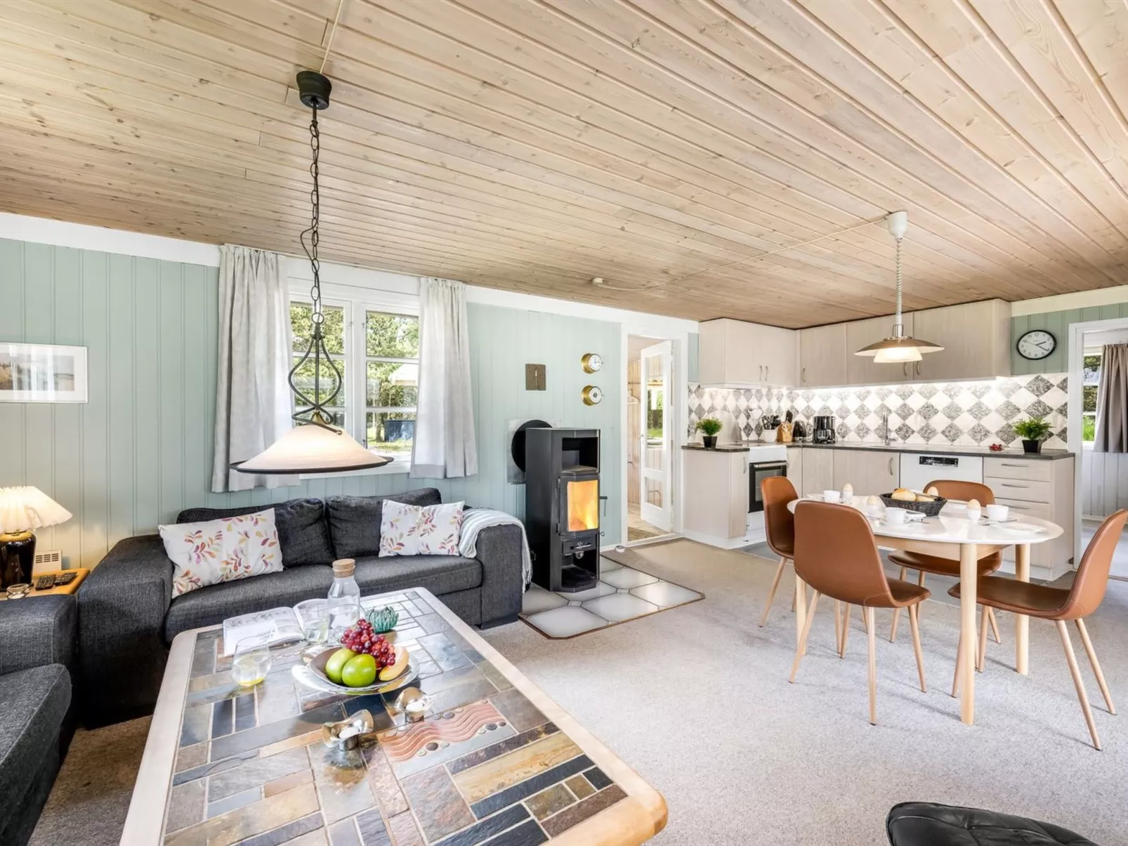 "Yardila" - 1.5km from the sea-Binnen