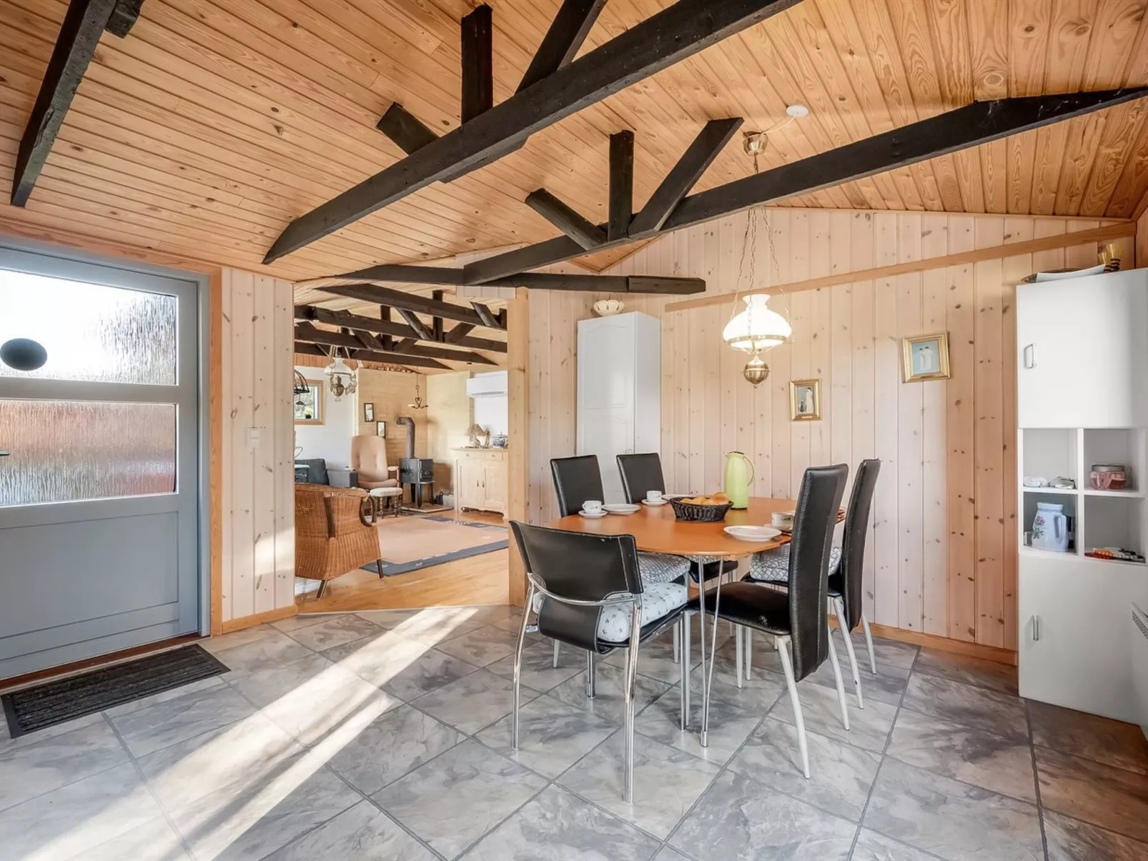 "Alpi" - 250m to the fjord-Binnen