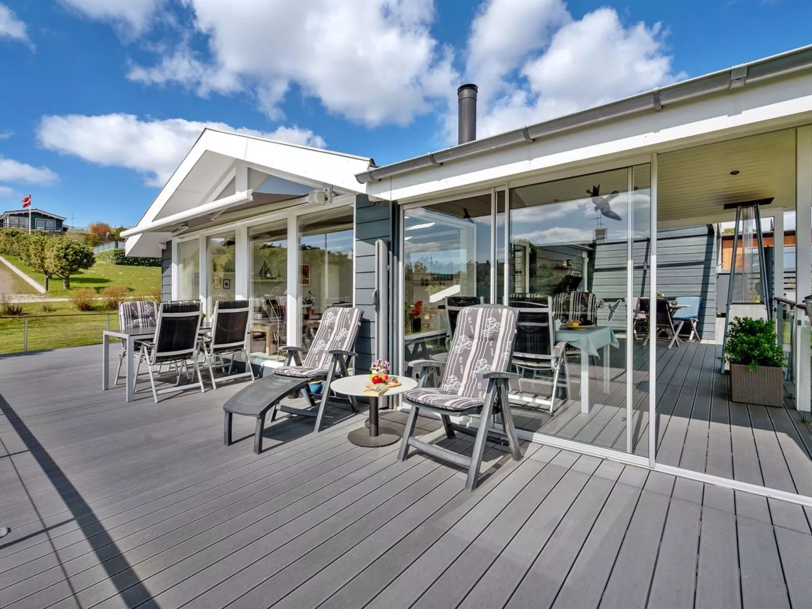 "Kuno" - 300m from the sea-Buiten