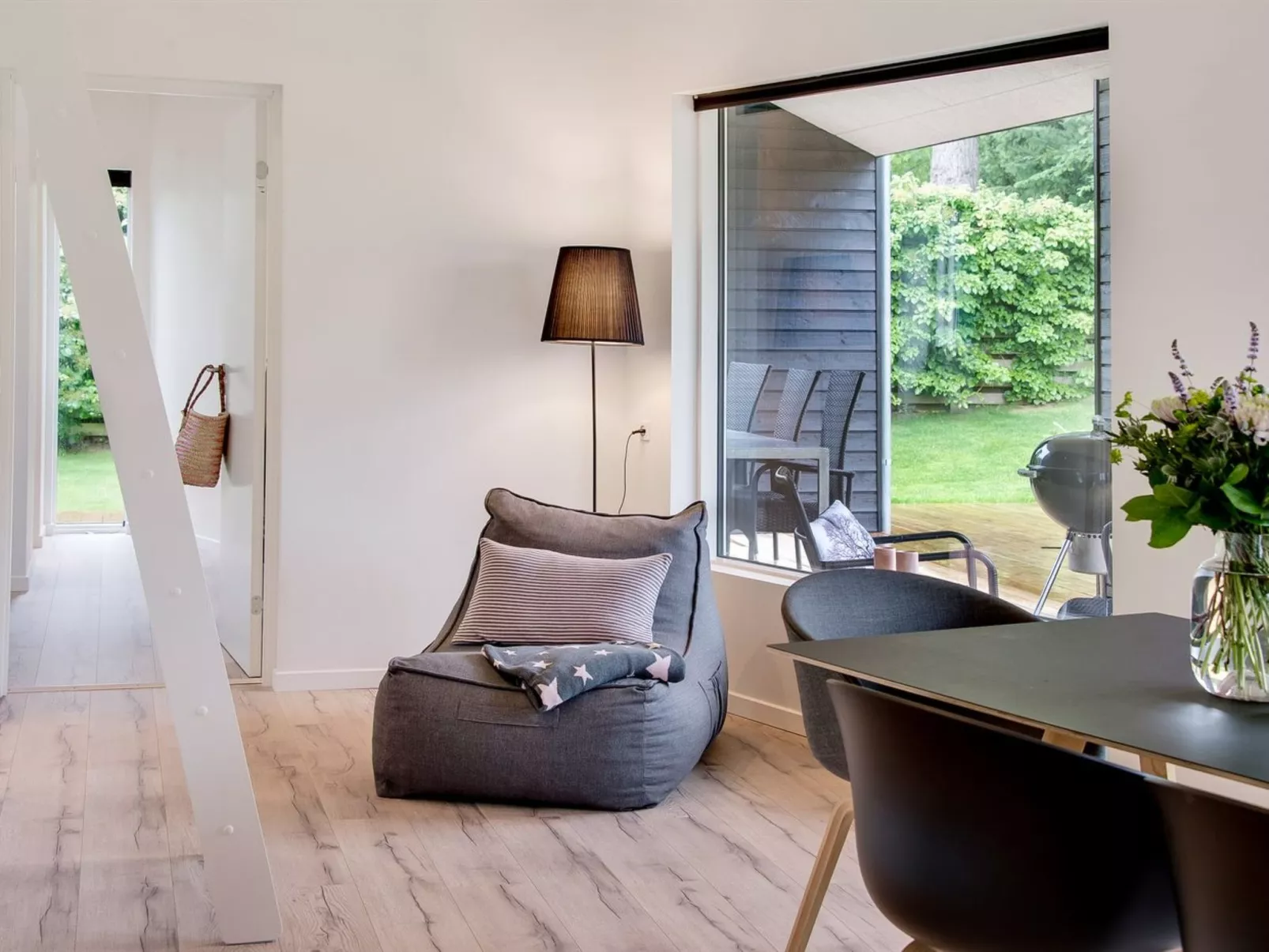 "Dorthie" - 800m from the sea-Binnen