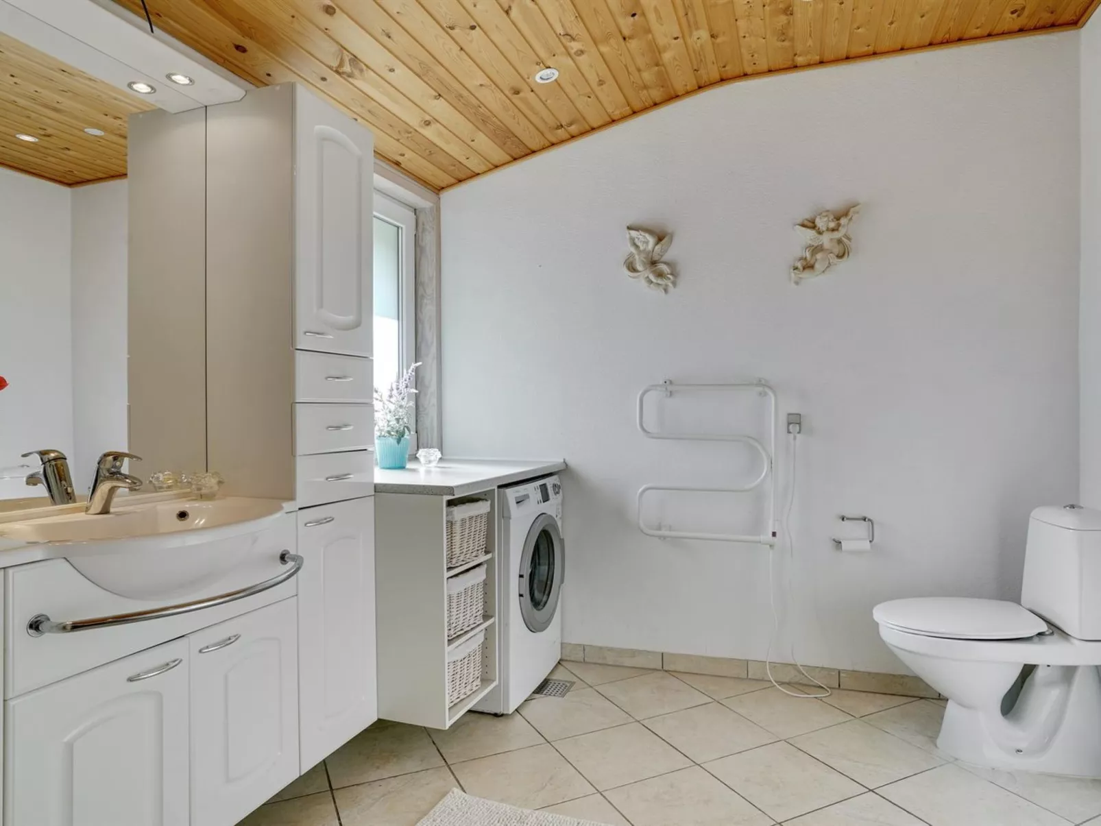 "Anselma" - 800m to the fjord-Binnen