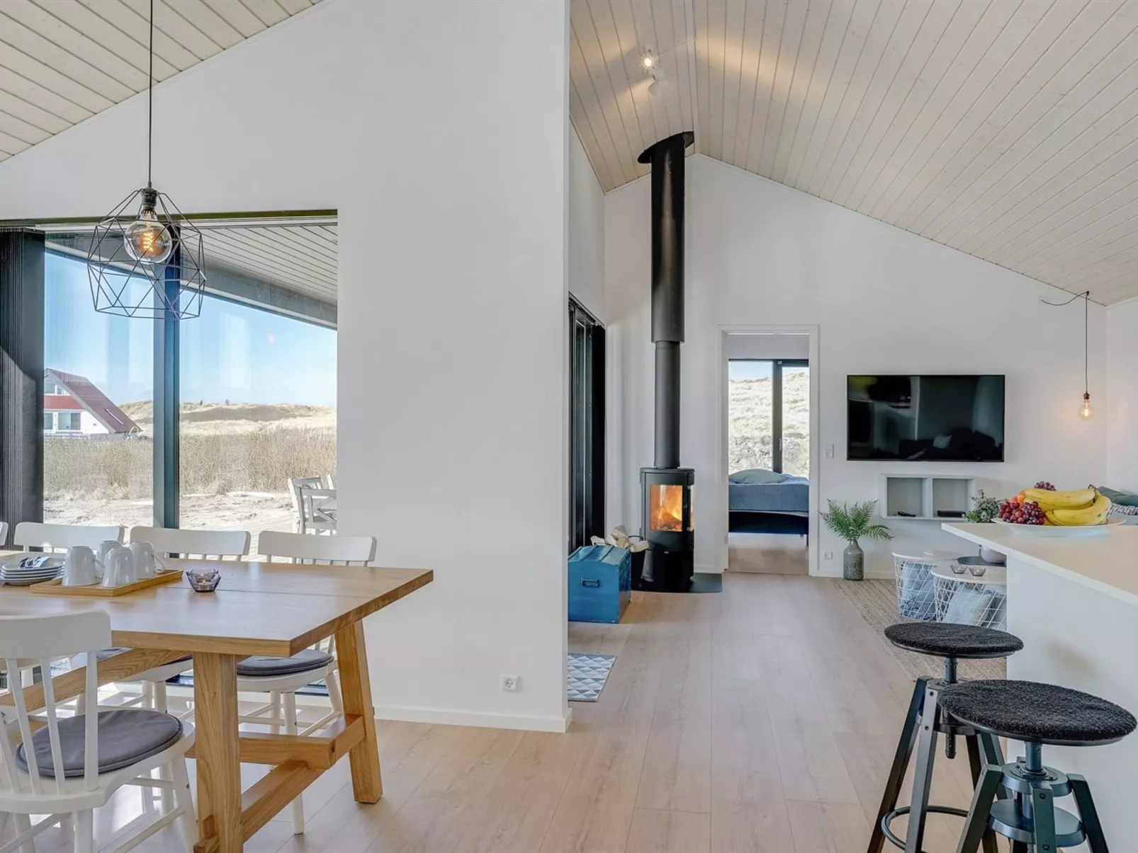 "Aiko" - 50m from the sea-Binnen