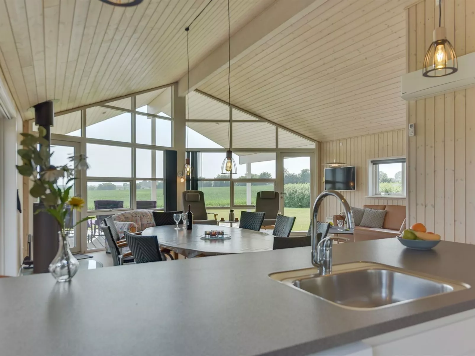 "Iorund" - 550m from the sea-Binnen