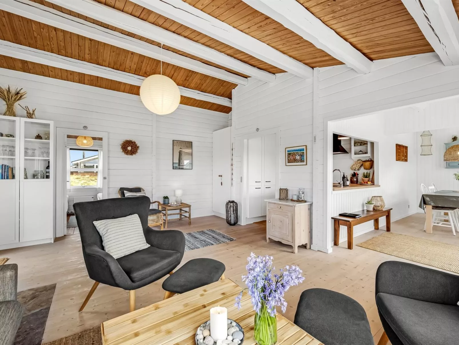 "Arbnora" - 400m from the sea-Binnen