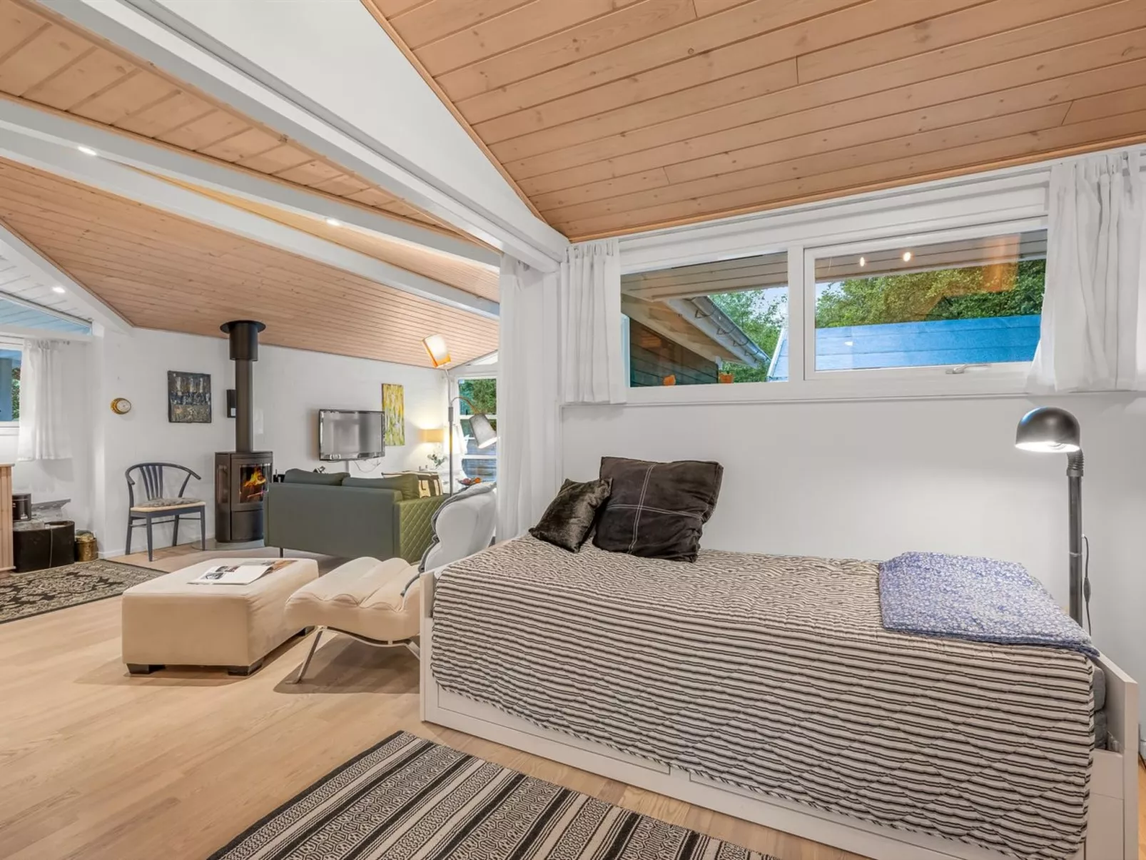 "Emmanuela" - 700m to the fjord-Binnen