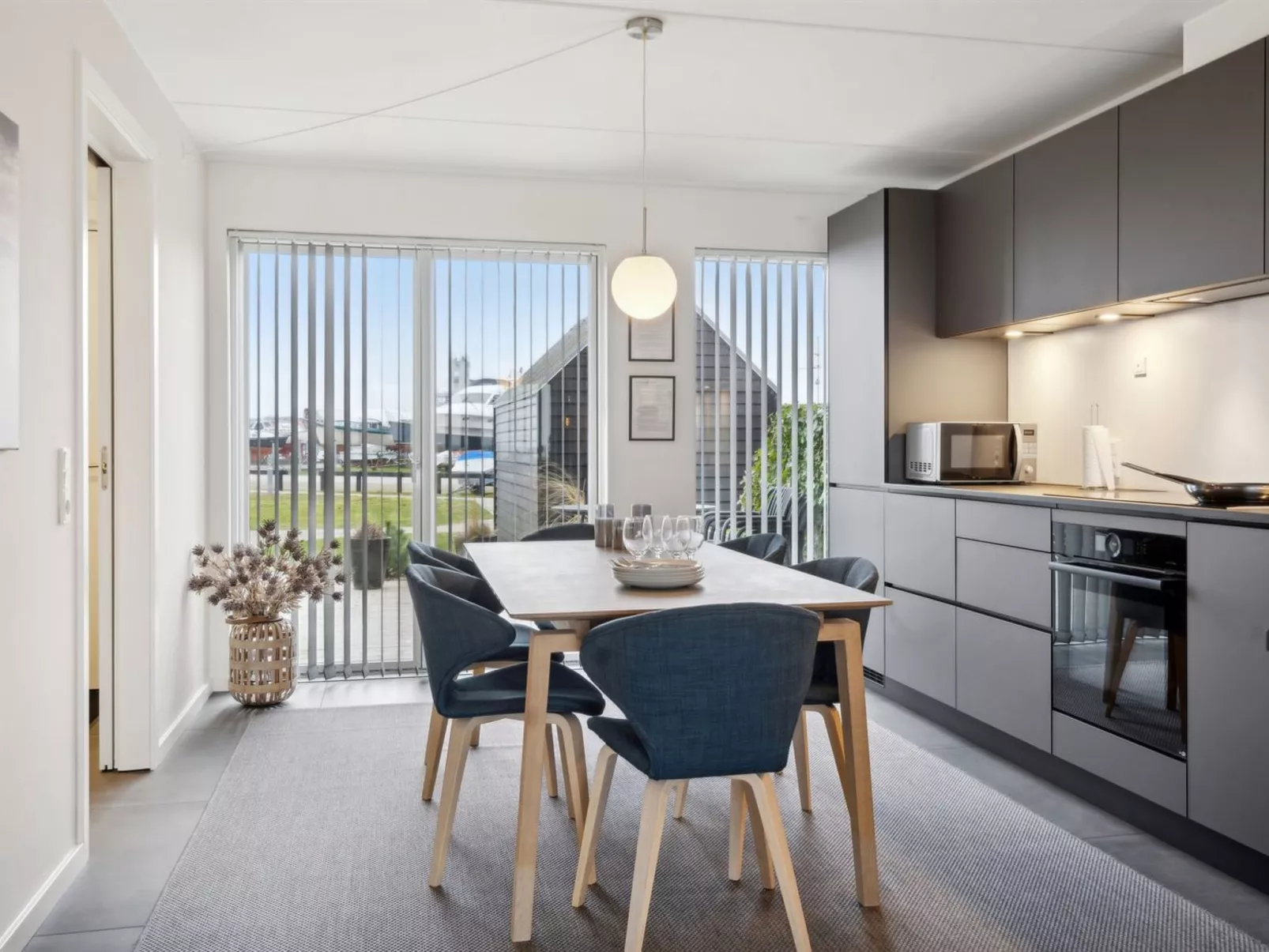 "Lucjan" - 50m from the sea-Binnen